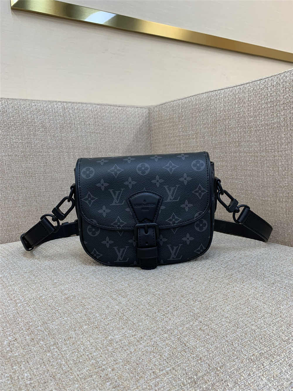 Louis Vuitton MONTSOURIS  M12519  size：20x17x7cm 2025 new 